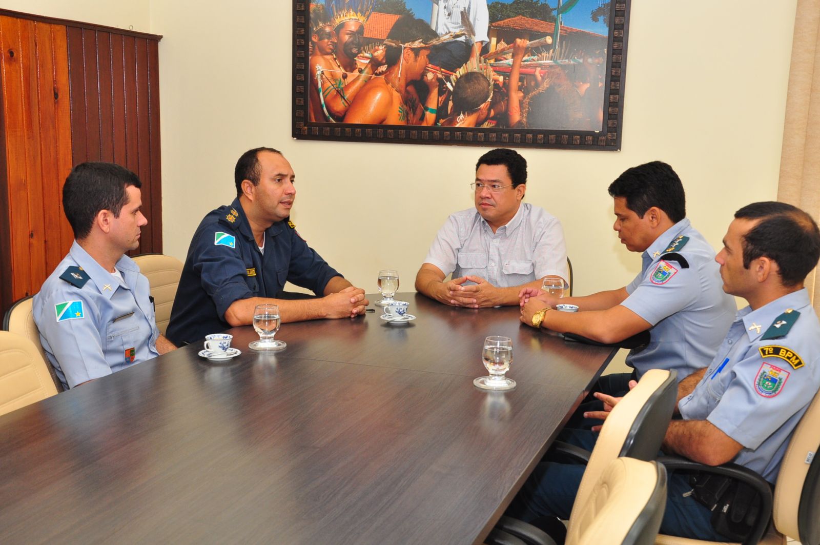 Prefeito Douglas Figueiredo discutiu segurança com o comandante da PM de Anastácio