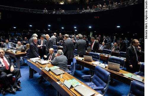 Senadores aprovaram a proposta nesta noite (Foto:Divulgação)